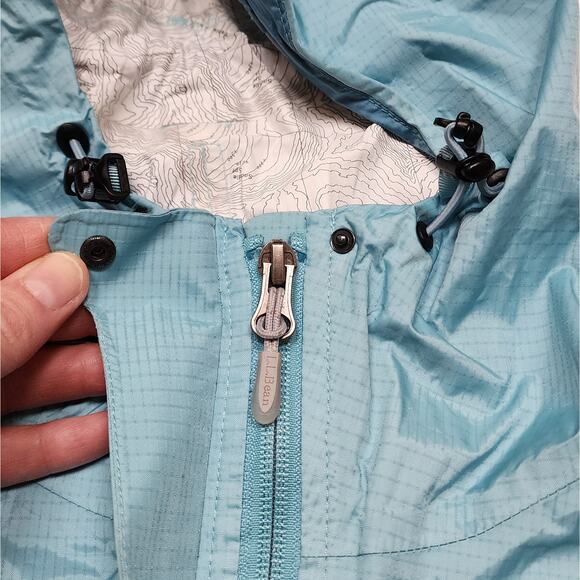L.L. Bean Women's Rain Jacket - Picture 9 of 15